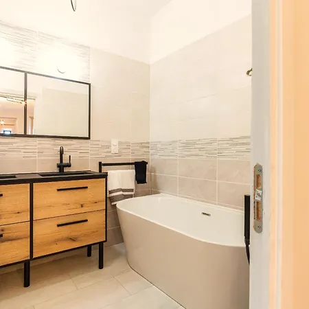 Au Domaine De Baubiac Corconne